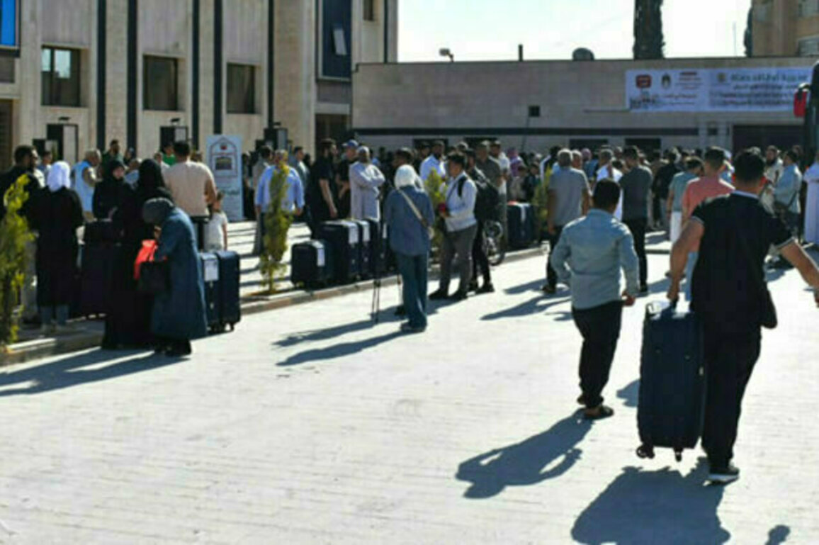 First Convoy of Pilgrims departs from Hama