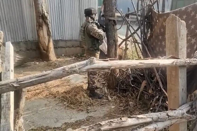 Kulgam Police crackdown on J-K nationals operating from Pakistan