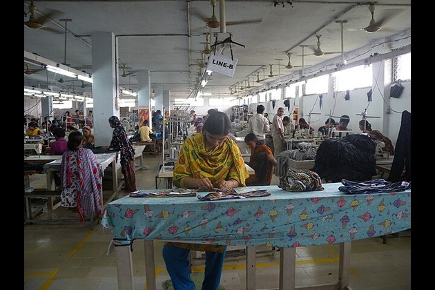 Bangladesh factories hit pause as 35% US tariff looms