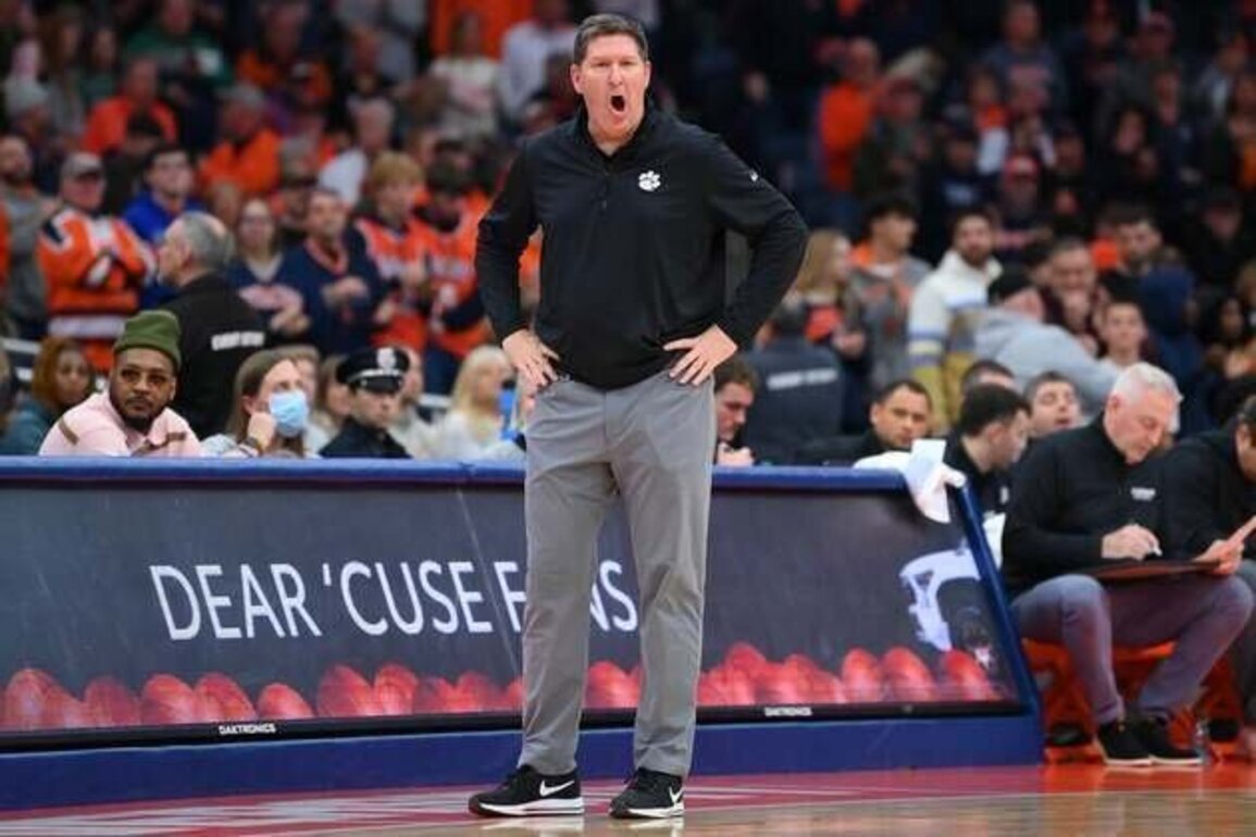 RJ Godfrey vaults Clemson past No. 24 SMU