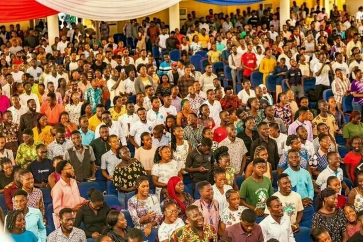 University graduates in Ghana must serve society for a year - study suggests it's good for national unity