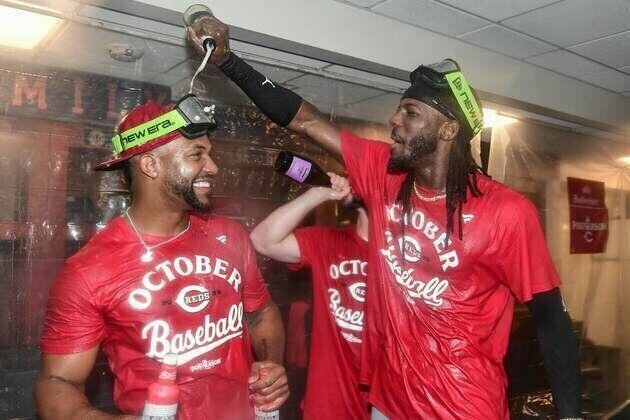 MLB roundup: Reds make NL wild card despite loss to Brewers