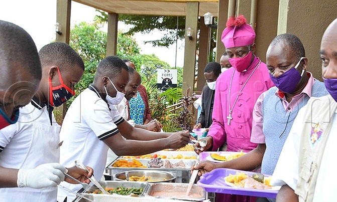 Kaziimba hosts journalists to a sumptuous lunch Kaziimba hosts journalists to a sumptuous lunch