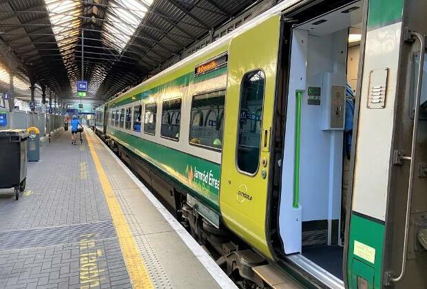 New Ireland law could give passengers full refunds for late trains