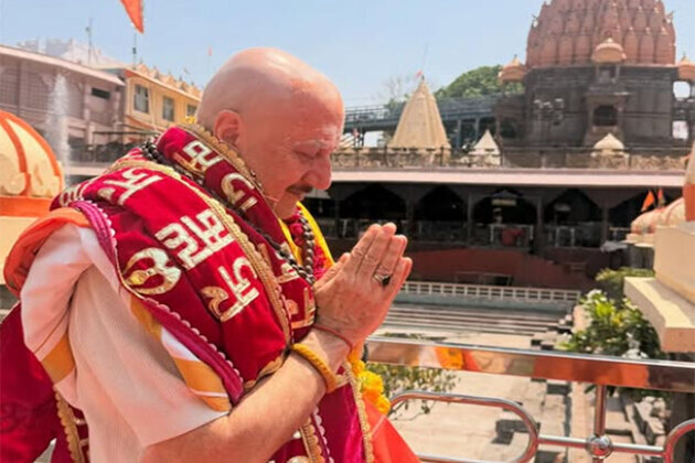 "Today, the soul felt a unique sense of peace...", says Anupam Kher as he visits Mahakaleshwar Temple