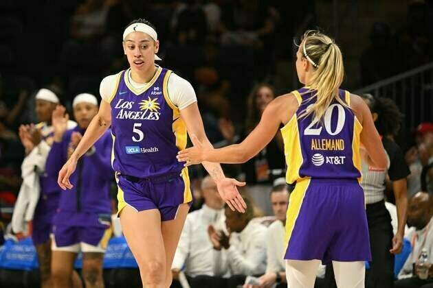 Dearica Hamby takes over late as Sparks handle Mystics