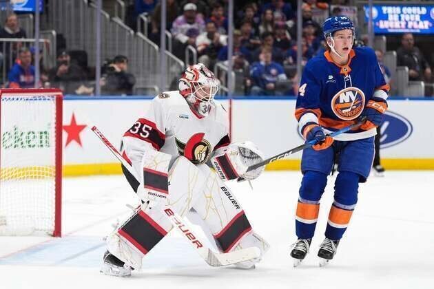 Linus Ullmark, Senators blank sinking Islanders