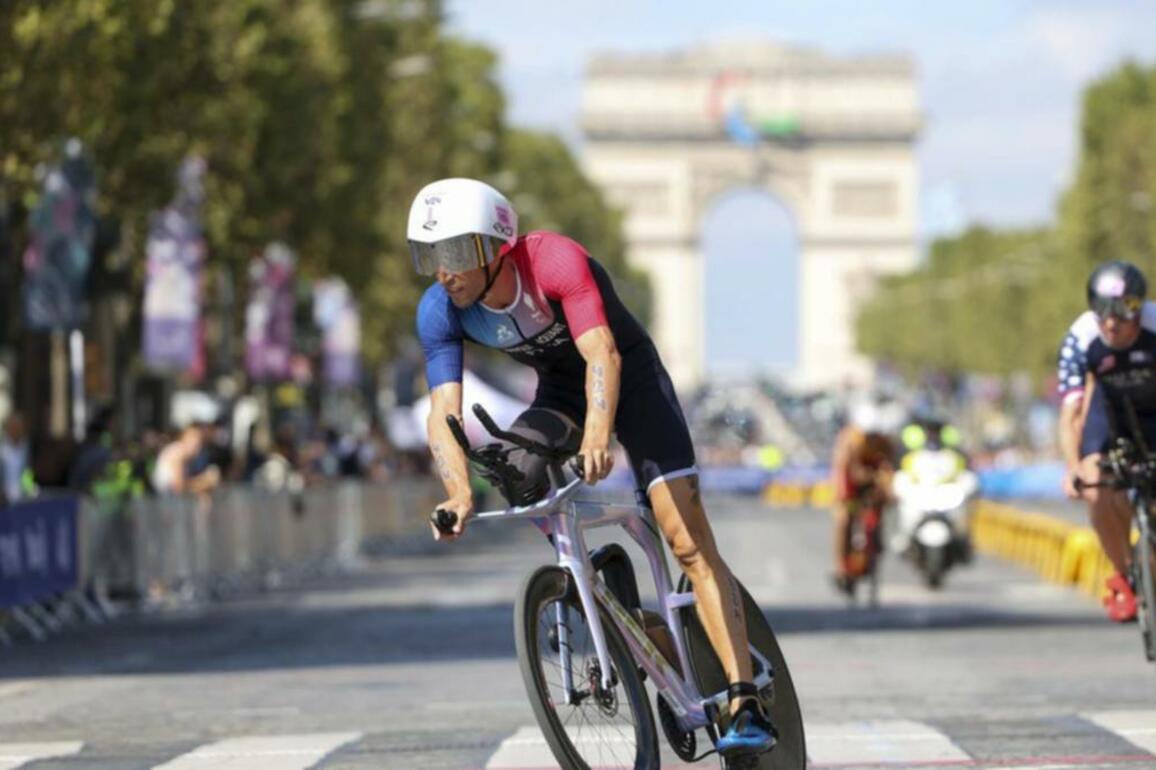 Paris to make 500 more streets car-free zones