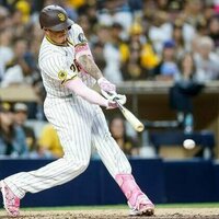 Padres slug 4 homers, overpower struggling Rockies