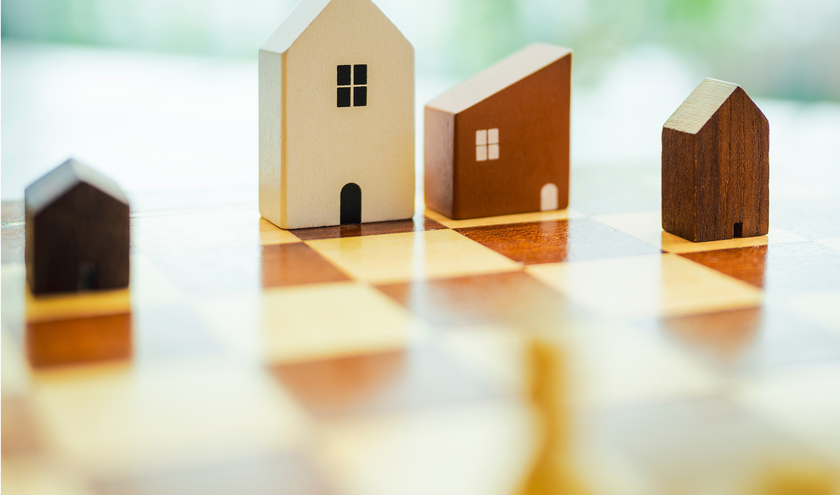 The housing game © sommart sombutwanitkul / Shutterstock