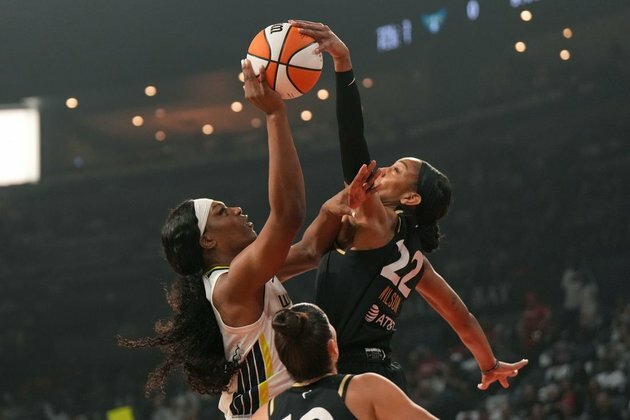 Aces open semifinals with convincing win over Wings