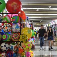 China's wholesale commodities hub warms up for World Cup frenzy