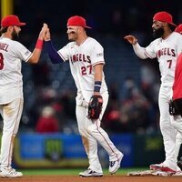 MLB roundup: Mike Trout ascends HR list with No. 415 in Angels' win