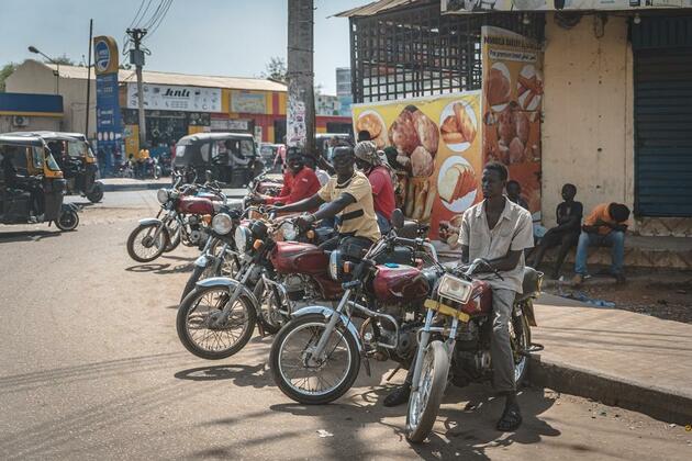 (Hello Africa) Chinese motorcycles drive mobility, opportunity in Africa