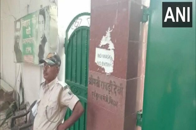 CBI registers fresh case against Lalu Yadav, raids 17 locations