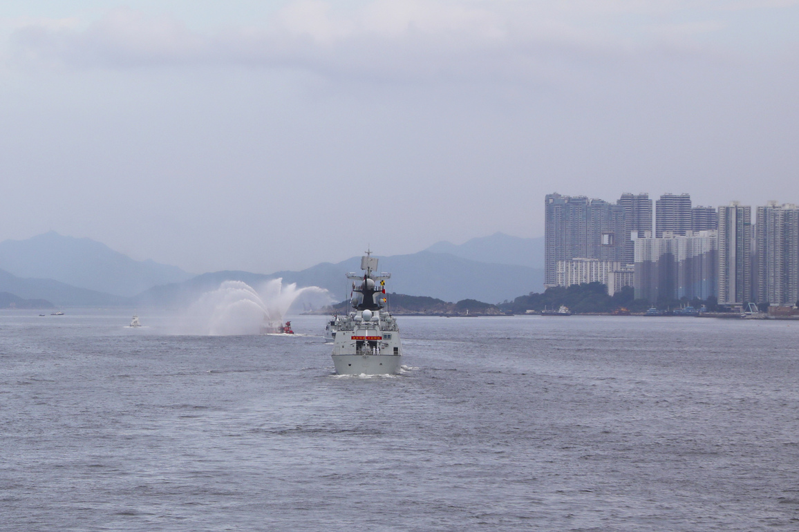 (SpotNews) CHINA-HONG KONG-PLA NAVY-FLEET-VISIT (CN)