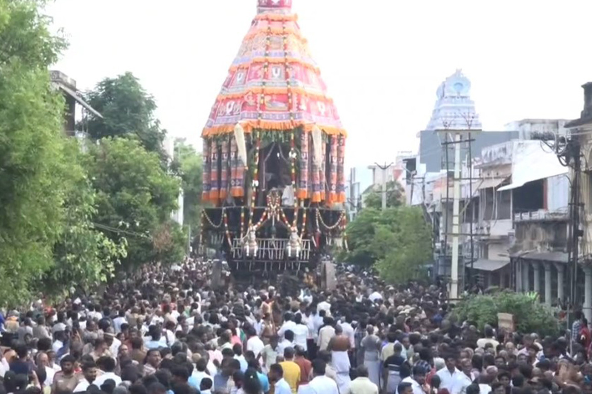 Tamil Nadu: Devotees throng Tiruchirappalli to attend Sri Ranganathaswamy Temple Chithirai Car Festival