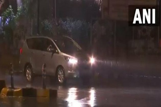 Rain lashes parts of Delhi, adjoining areas