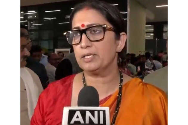 "Khisiyani Billi Khamba Noche": Smriti Irani slams Youth Congress' "shirtless" protest at AI summit