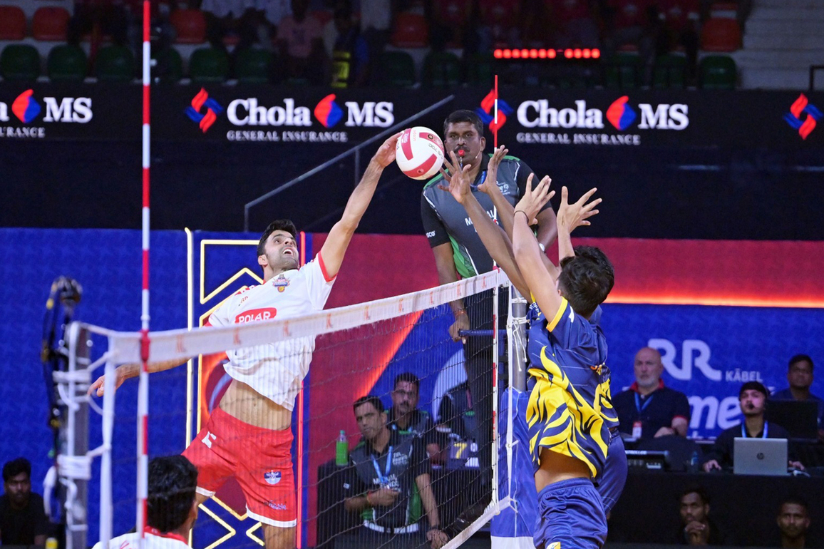 PVL 2025: Kolkata Thunderbolts pick solid win over Kochi Blue Spikers to get three points