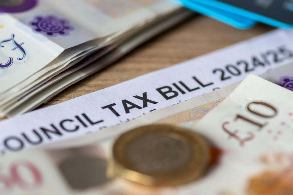 Number of Scots in full-time work who need debt advice on the rise - The Herald