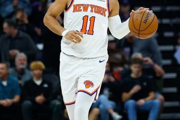 Knicks' Jalen Brunson exits vs. Kings due to ankle injury