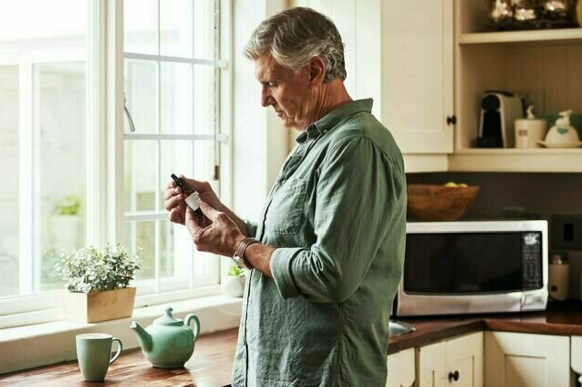 More people are trying medicinal cannabis for chronic pain. But does it work?