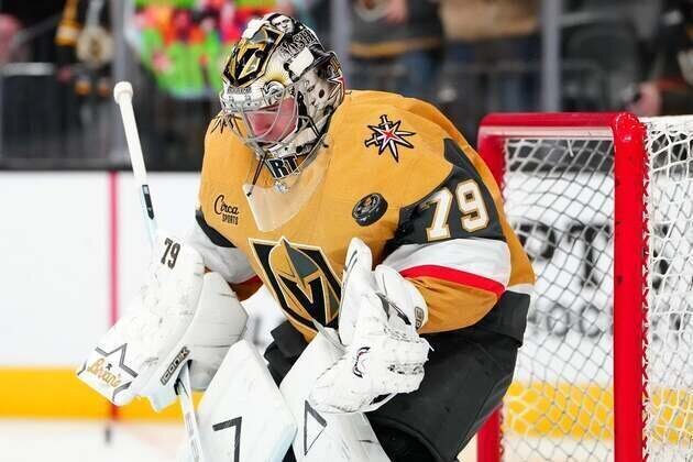 Vegas G Carter Hart makes return to Philly