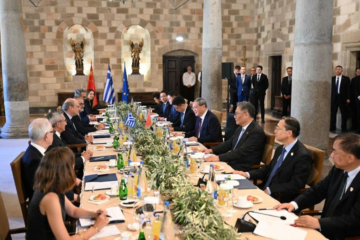 China stands ready to strengthen bond of cooperation with Greece -- Chinese premier