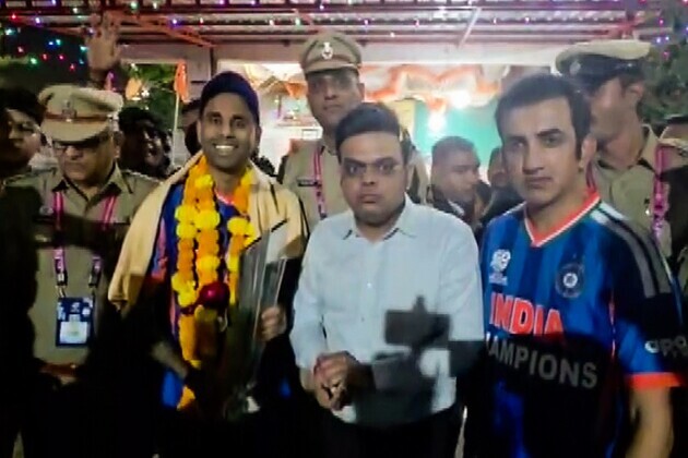 "You're degrading your own players": Gambhir criticises Kirti Azad for questioning India's temple visit with T20WC trophy