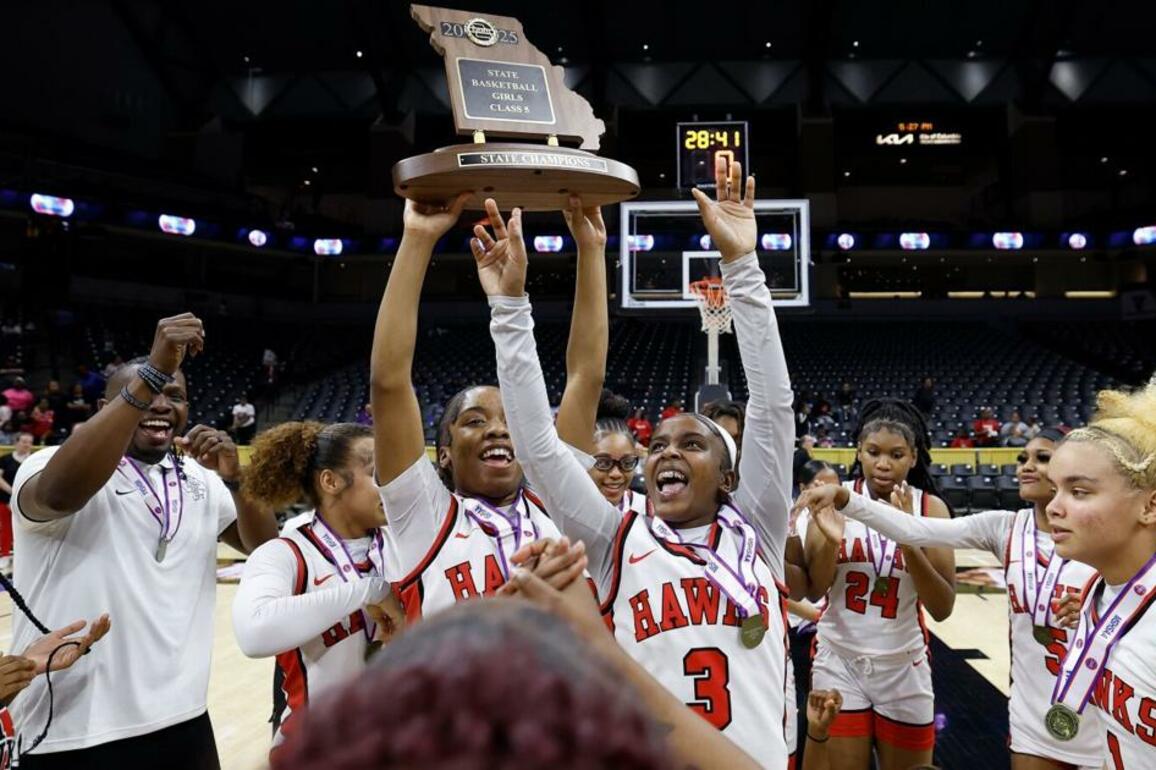 Lift for Life takes charge early to win 2nd successive girls basketball state championship