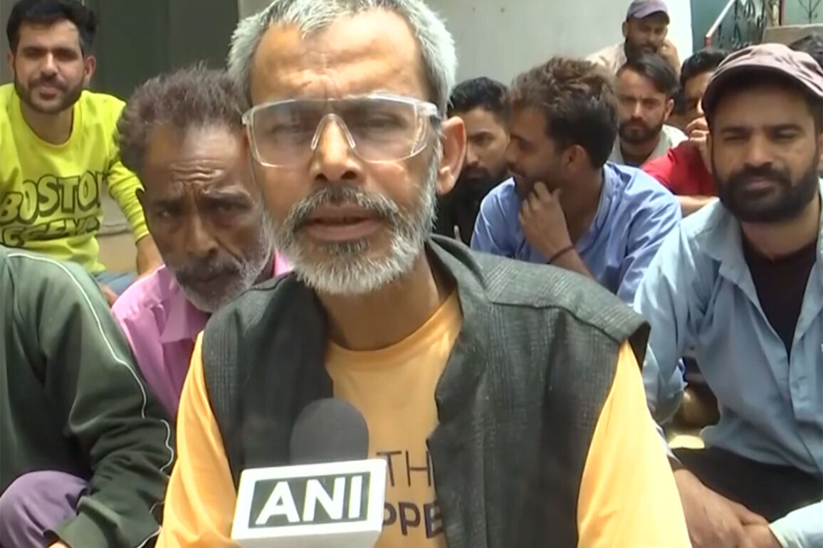 J-K: Sanitation workers protest in Doda, demand regularisation and better employment benefits