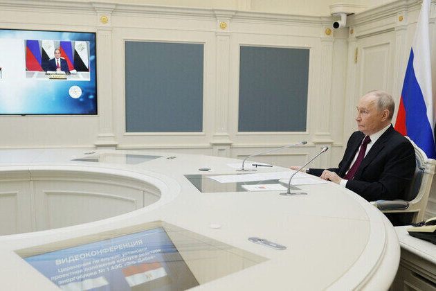 Putin pledges long-term backing for Egypts first nuclear plant