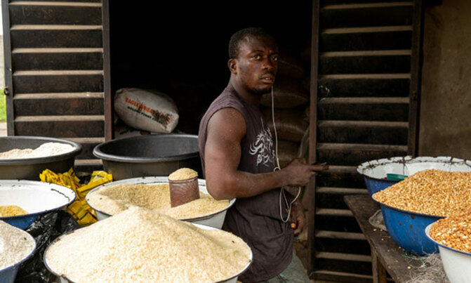 Border closure leaves rice-loving Nigerians steaming Border closure leaves rice-loving Nigerians steaming