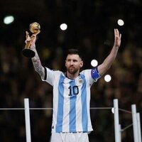 Argentina coach: Lionel Messi 'earned the right' to make World Cup decision