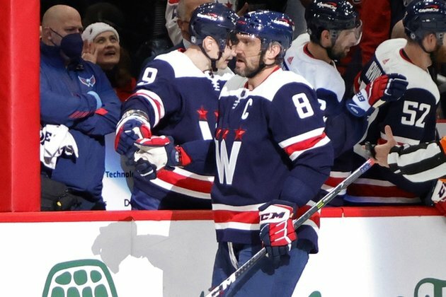 NHL roundup: Alex Ovechkin reaches milestone in Caps' win