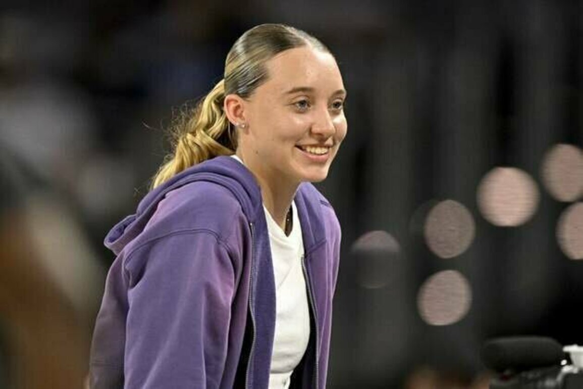Paige Bueckers joins Unrivaled's expansion Breeze for 2026