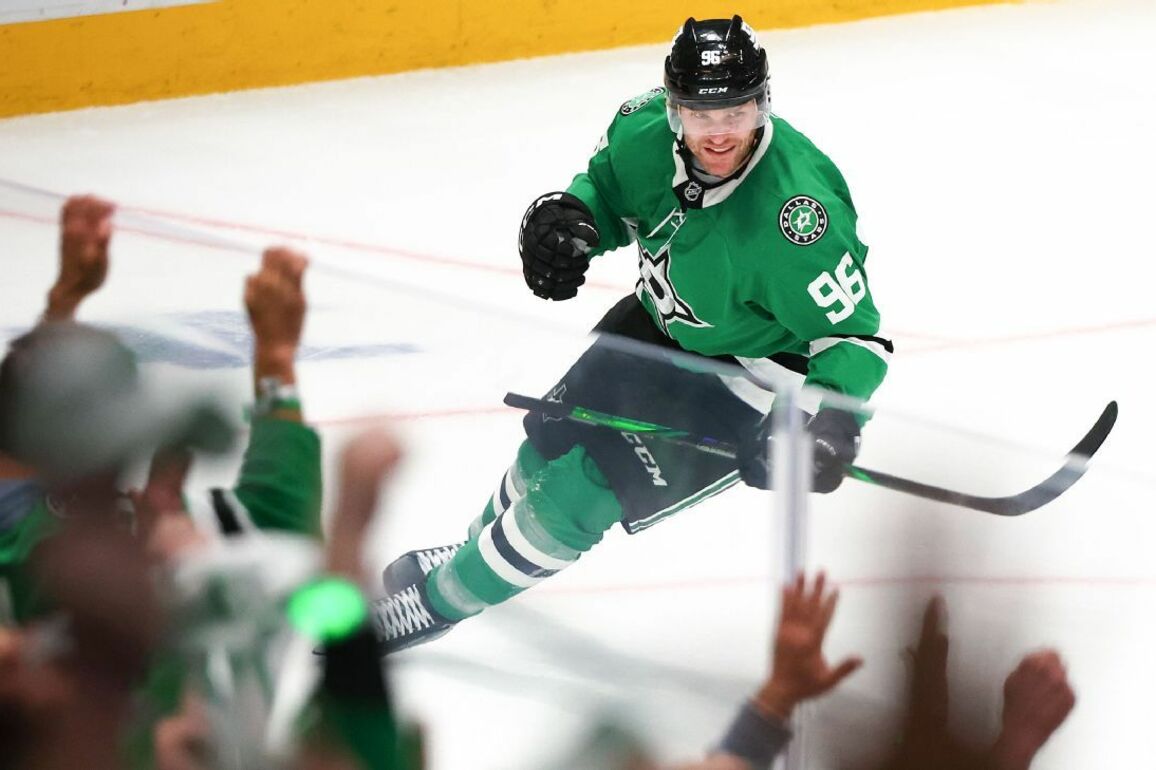 Mikko Rantanen's hat trick rallies Dallas Stars in Game 7 - ESPN