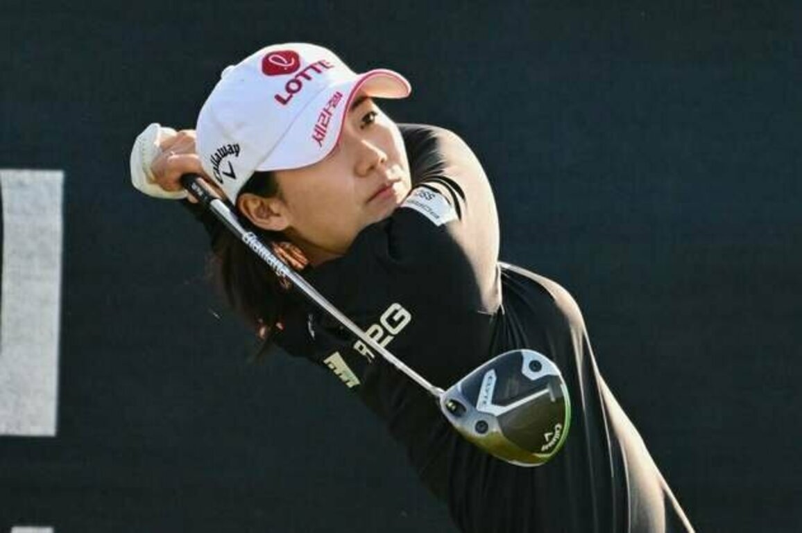 Youmin Hwang shoots course-record 62, takes Lotte lead