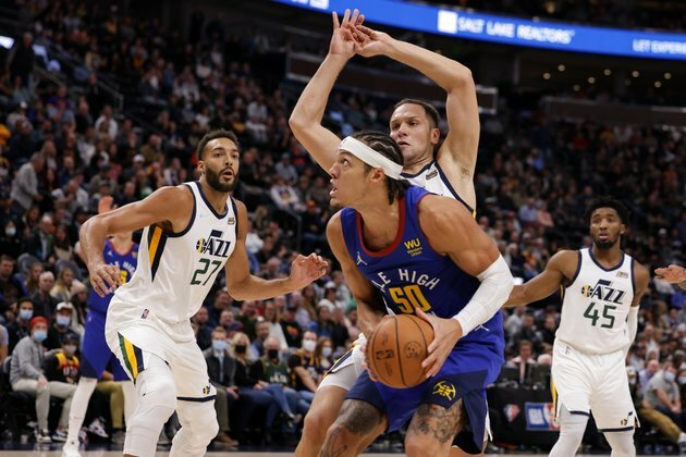 Jazz down Nuggets to remain unbeaten