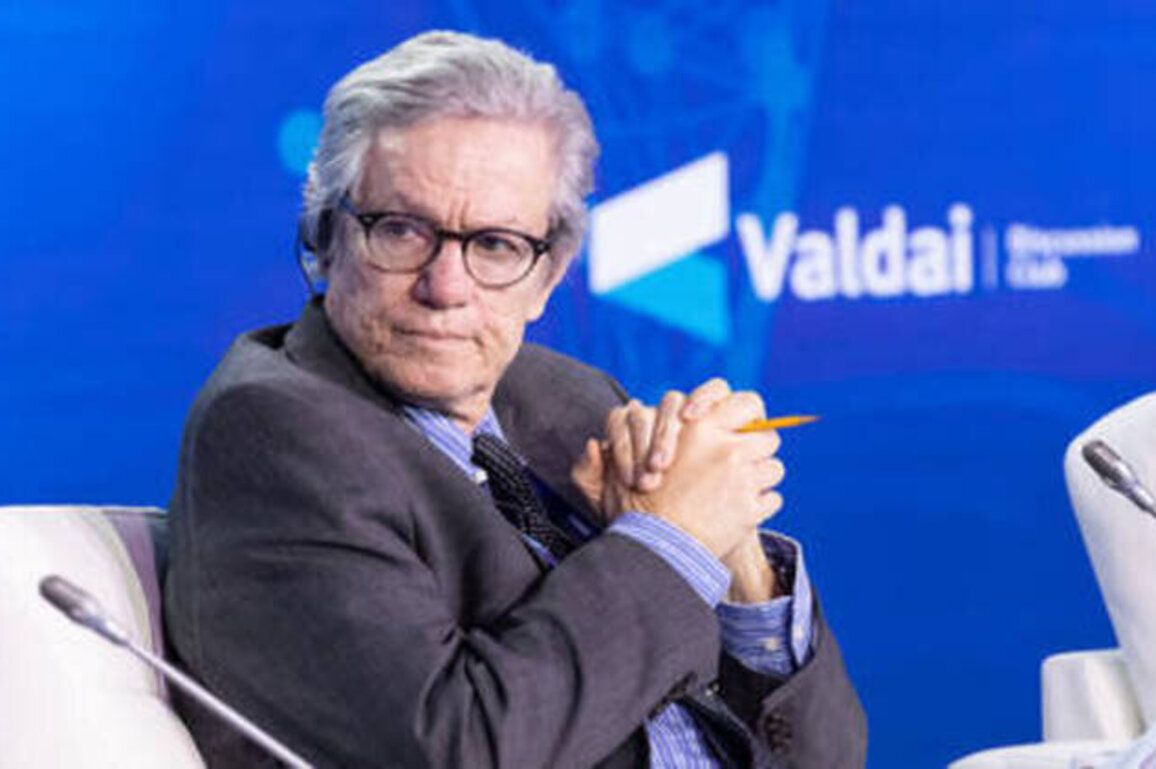 US is 'main enemy of the dollar' - ex-IMF director