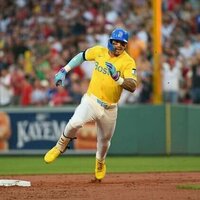 Garrett Crochet recovers after early blasts, leads Red Sox past Dodgers