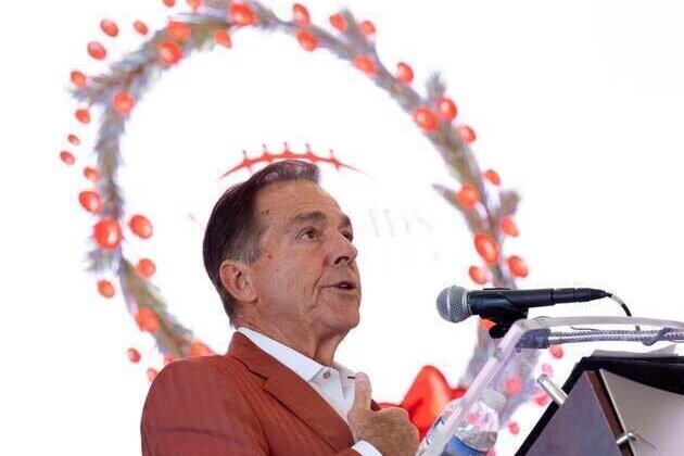 Buck drop: Nick Saban crashes board of NHL's Predators