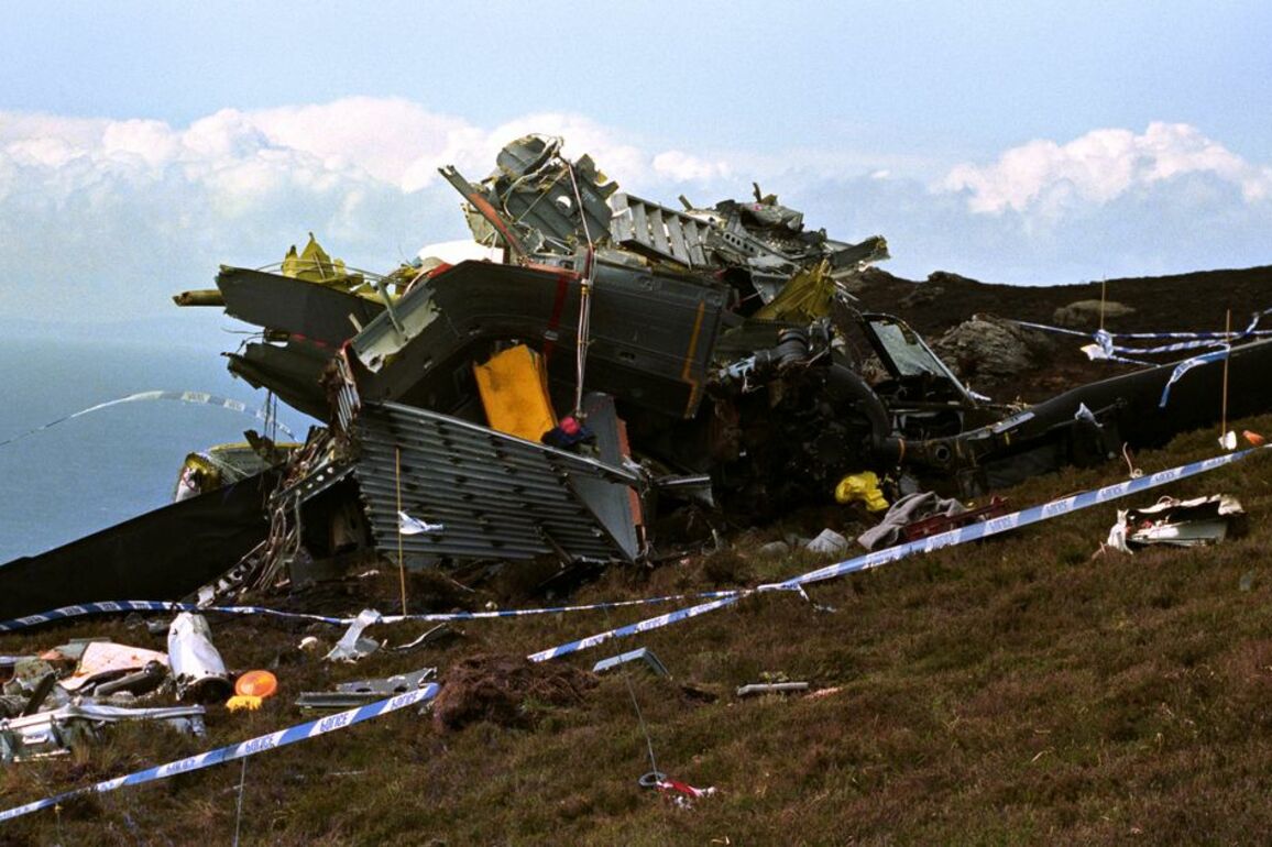 Families of Chinook crash victims to launch legal action against Ministry of Defence