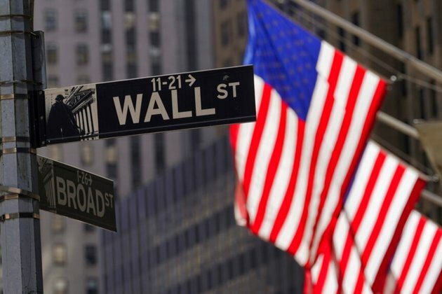 Dow Hits 2022 Low as Markets Sell Off on Recession Fears