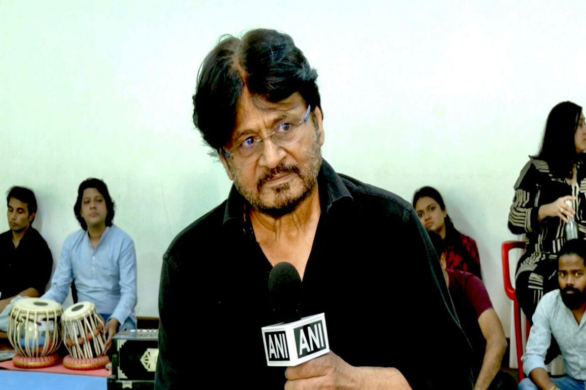 "Have a vision, that I should do this story": Raghubir Yadav talks about his play 'Maare Gaye Gulfaam', recalls early journey