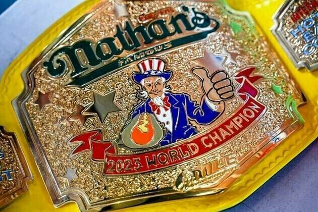 Joey Chestnut grills competition in return to Nathan's event