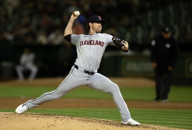 Reports: RHP Shane Bieber, Guardians agree to one-year deal