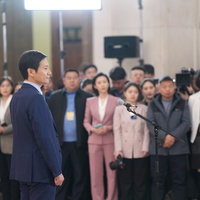 "AI Plus" discussions add futuristic vibes to political gatherings