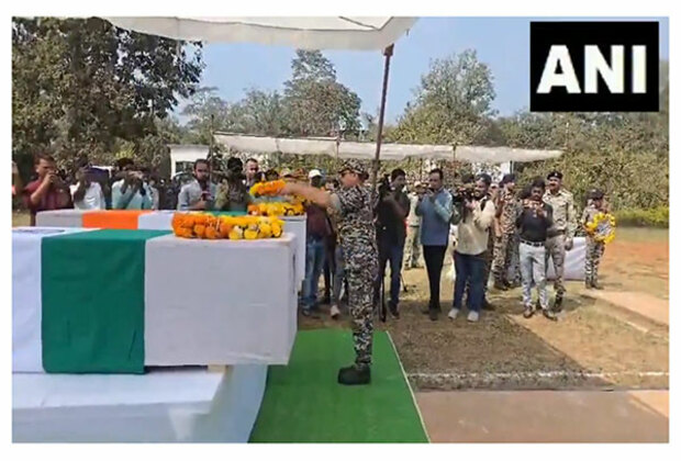 Chhattisgarh: Wreath laying ceremony held for martyred STF Jawans in Bijapur